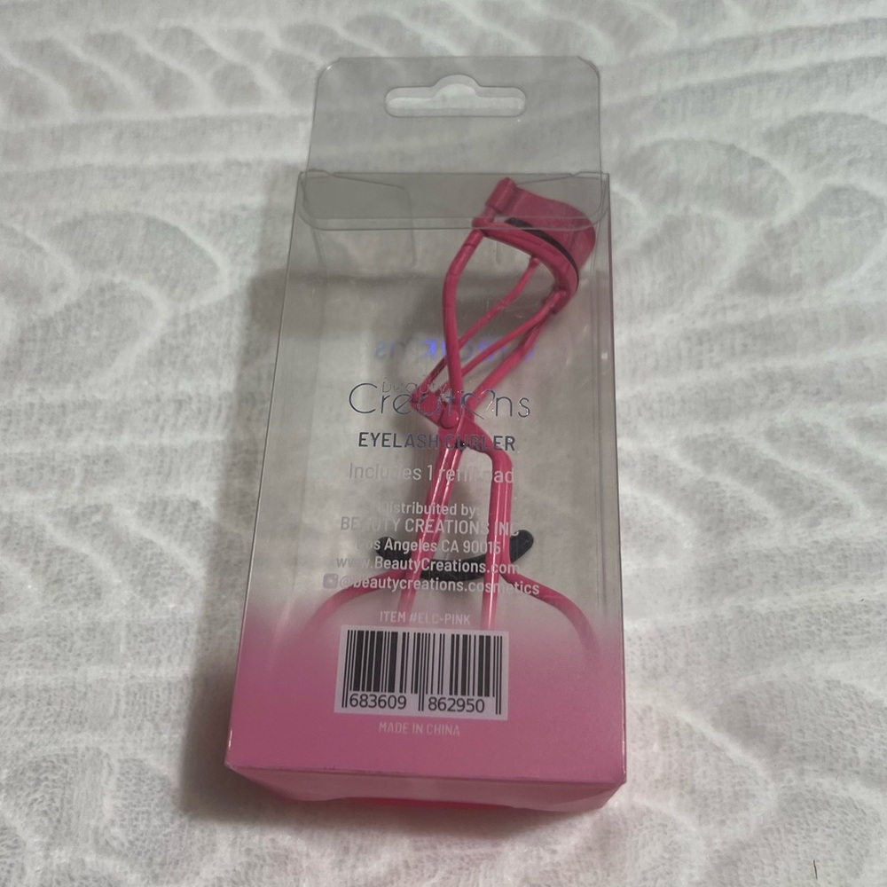 π *NEW* Beauty Creations -β Pink Eyelash Curler - Picture 2 of 2